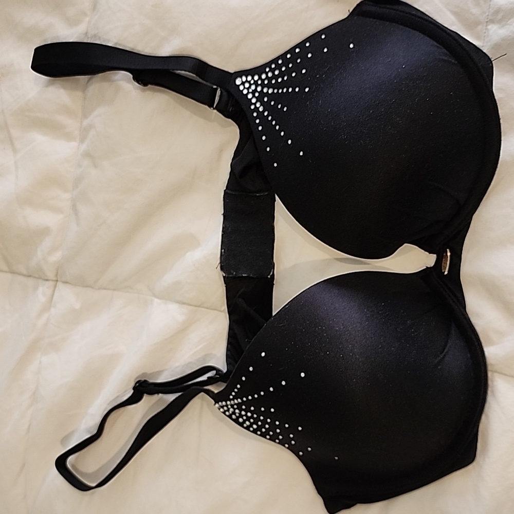 Victoria secret plunge bra, gently worn